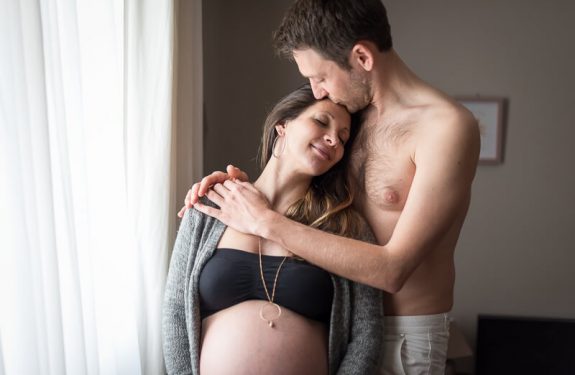Photographe de couple et de grossesse à domicile à Toulouse