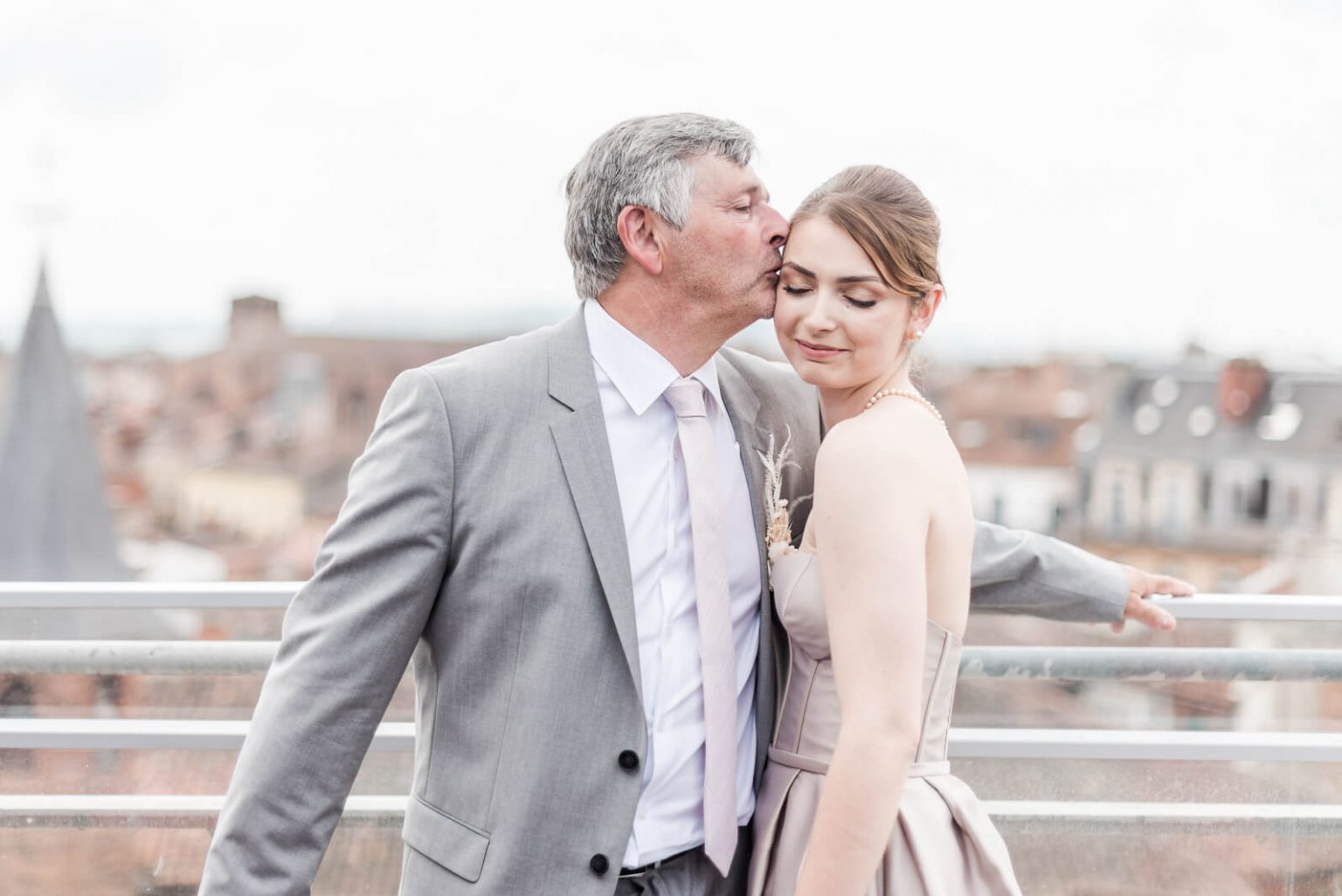 Photographe de mariage à Toulouse, la réception à Ma Biche sur le Toit