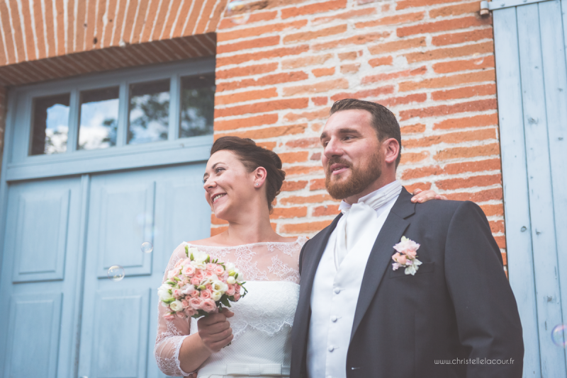 Mariage au château des Varennes près de Toulouse, la sortie de l'église