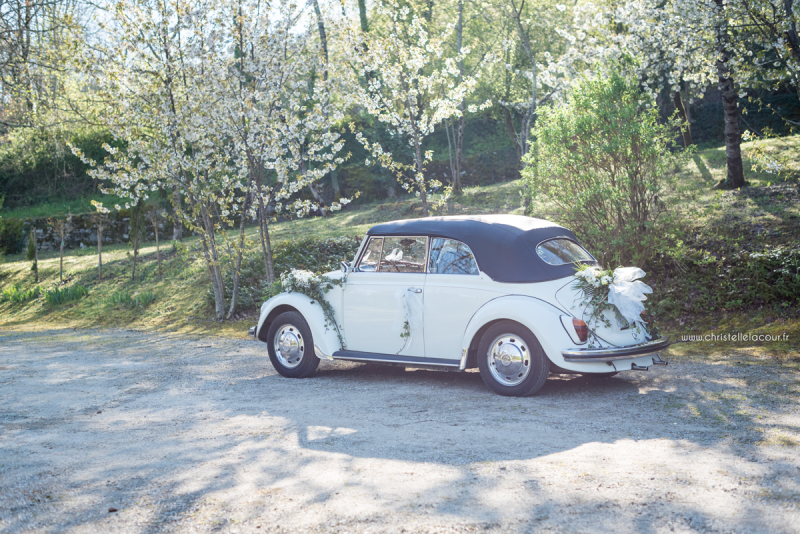 Voiture ancienne Coccinelle - mariage geek au Château de Cas Tarn-et-Garonne