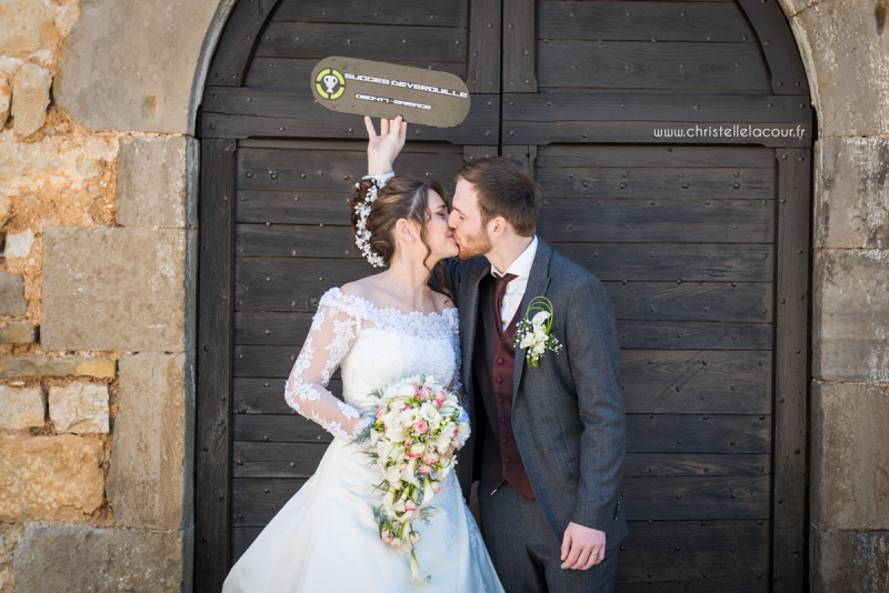 Success unlocked, photos de couple des mariés - mariage geek au Château de Cas Tarn-et-Garonne