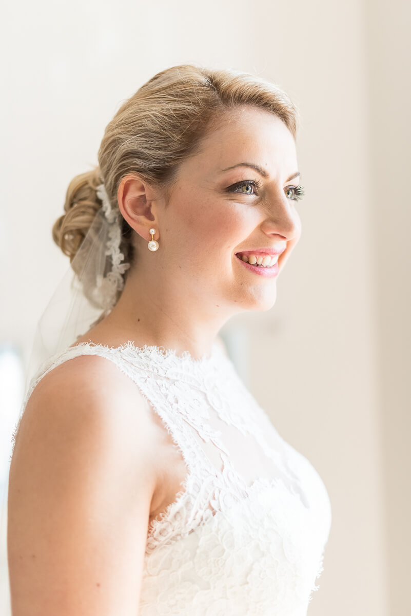 Photographe de mariage à Toulouse au Manoir du Prince Christelle Lacour Photographe, la mariée enfin prête