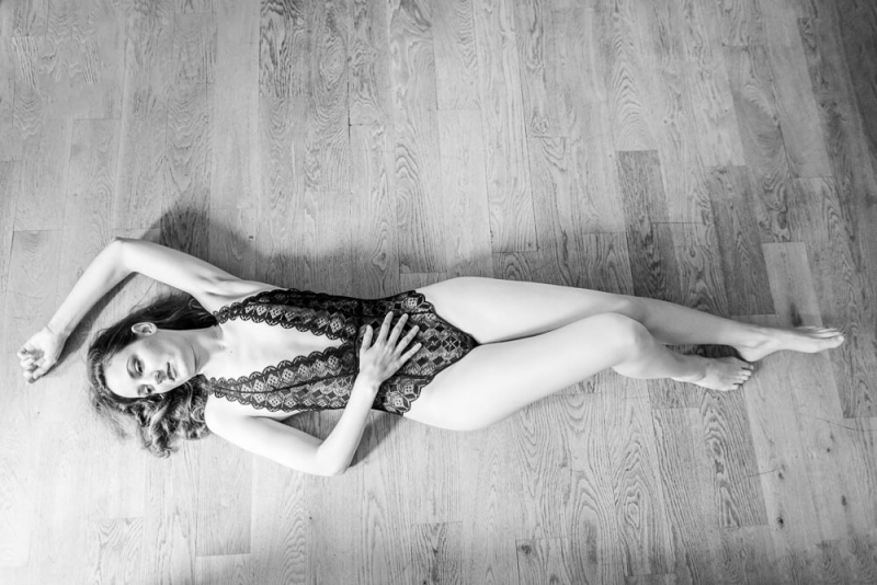 Séance photo de boudoir et portrait de femme intimiste à Toulouse